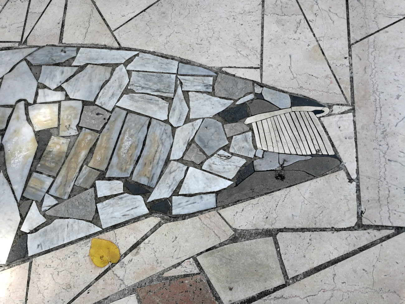   Particolare della pavimentazione/mosaico
