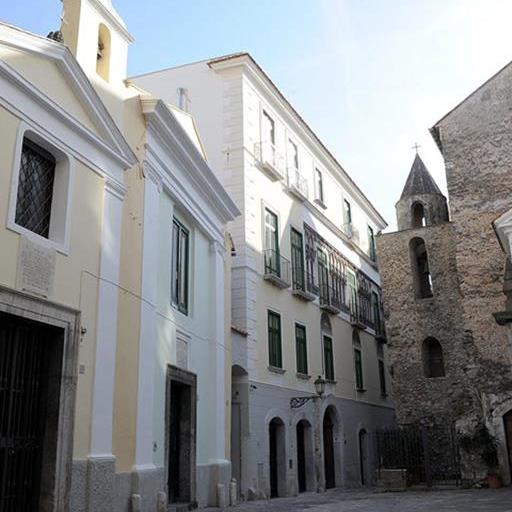   Palazzo Fruscione da Largo S.Pietro a Corte
