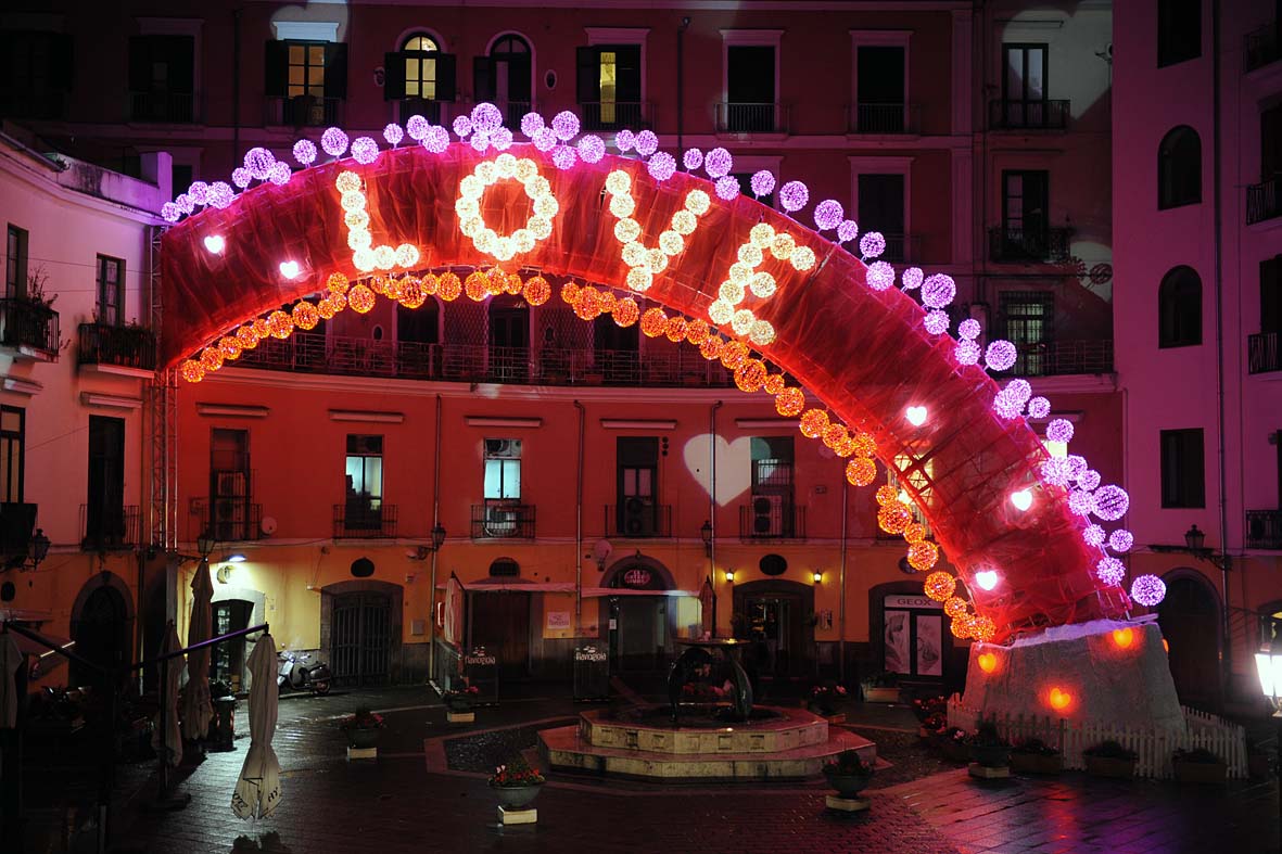   Le "Piazze dell'amore" a Salerno da sabato 11 a martedi' 14 febbraio.
