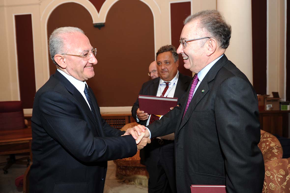   Il Sindaco De Luca all'assemblea pubblica di Confindustria Salerno
