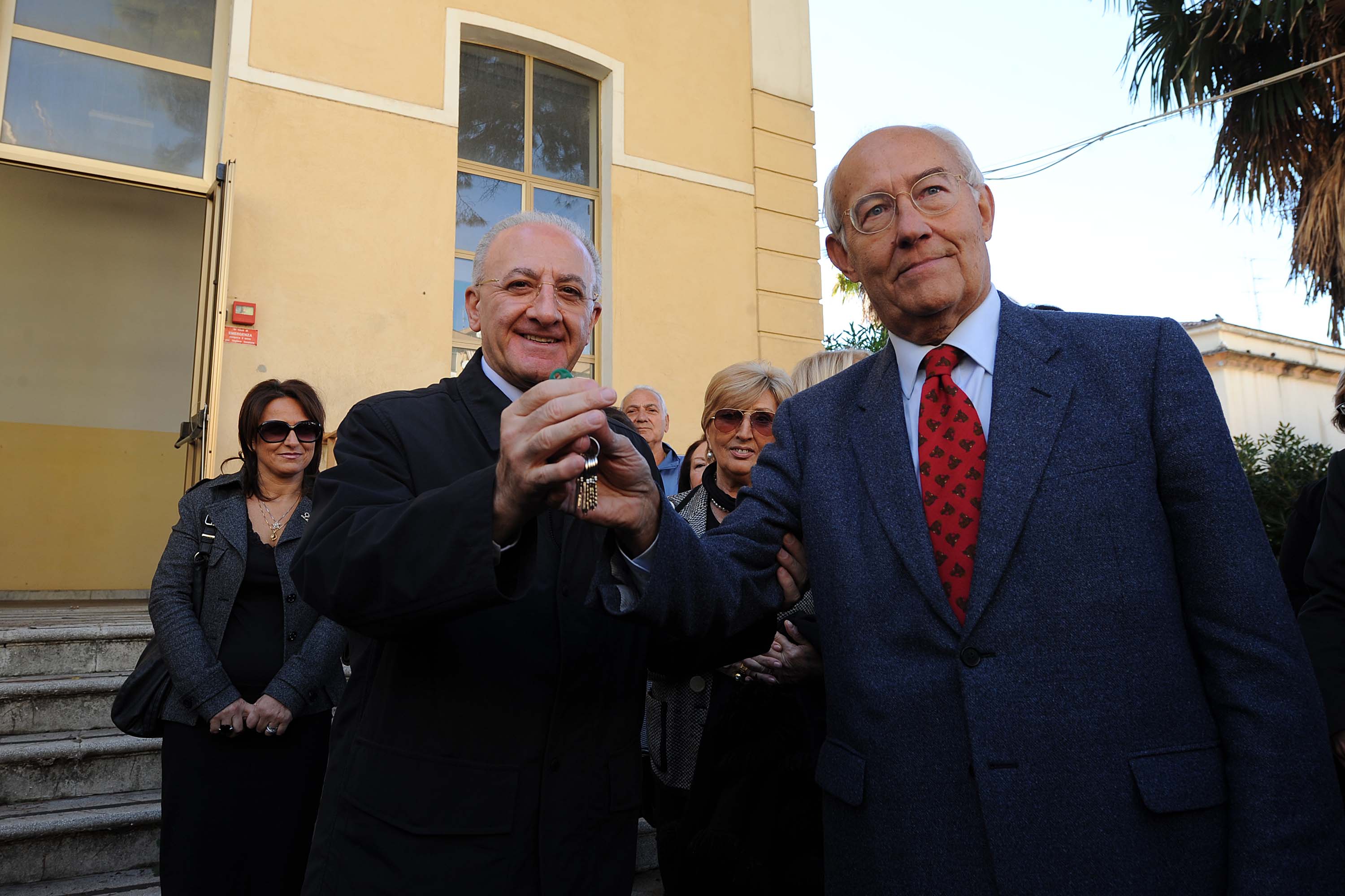   Al via i lavori per la realizzazione del Centro di cura dei bambini autistici. Salerno, 8 novembre 2012
