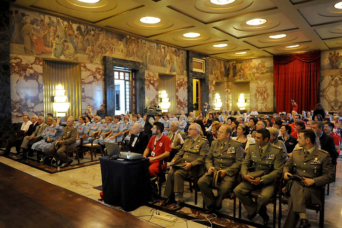   Il Sindaco De Luca alla presentazione del IX Corso di Storia della Croce Rossa
