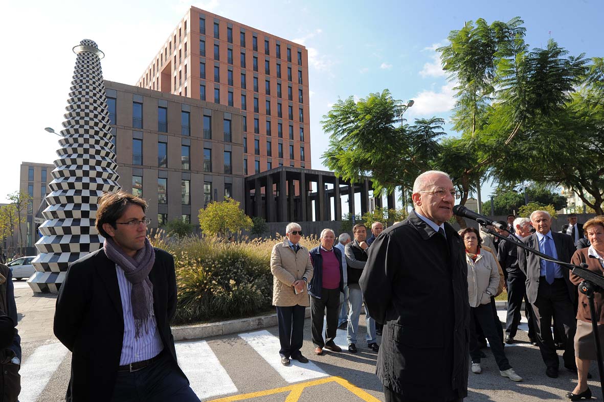   Lo slargo adiacente la Cittadella Giudiziaria intitolato alla "Unione delle Camere Penali"
