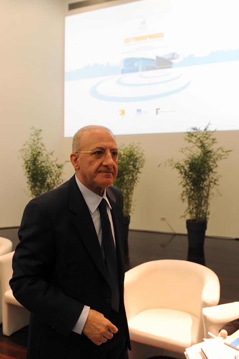   Il Sindaco V. De Luca alla presentazione del Rapporto Civita 
