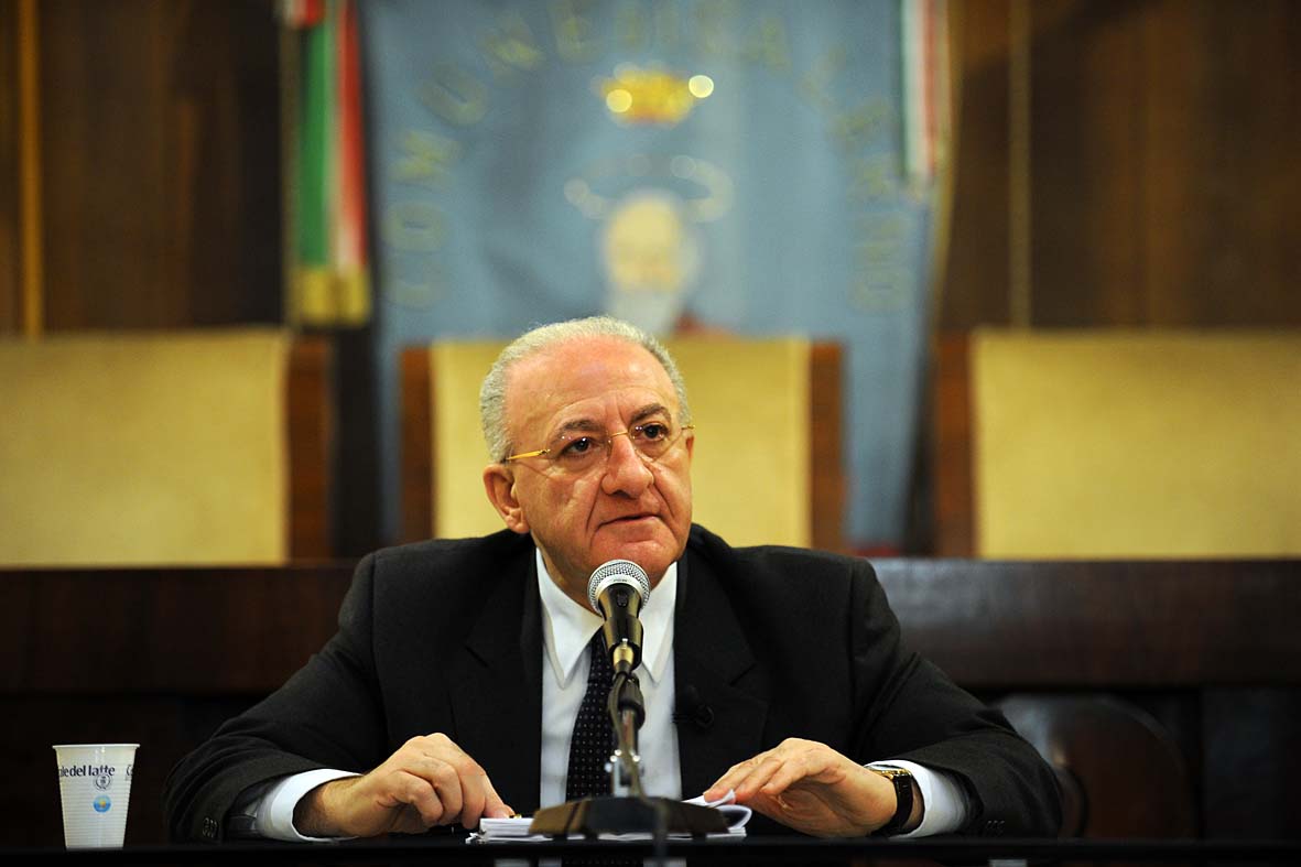   Conferenza stampa di fine anno con il Sindaco Vincenzo De Luca
