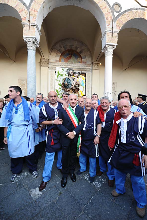   La solenne processione di San Matteo
