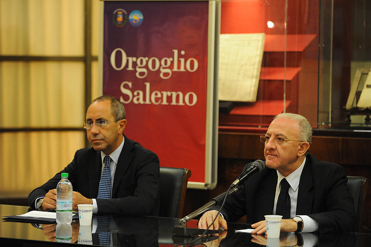   Riqualificazione e parcheggi in Piazza Cavour, con il Sindaco Vincenzo De Luca presentazione del progetto. Sabato 8 settembre 2012.
