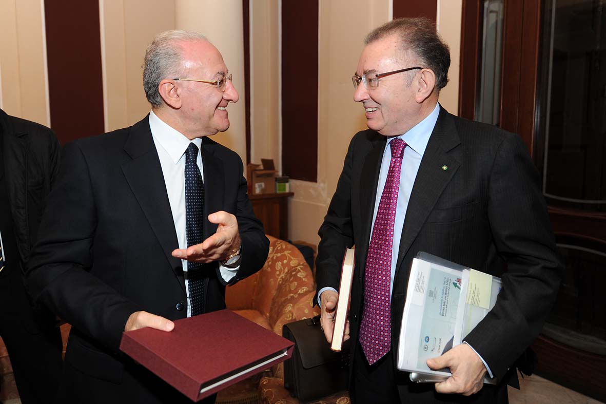   Il Sindaco De Luca all'assemblea pubblica di Confindustria Salerno
