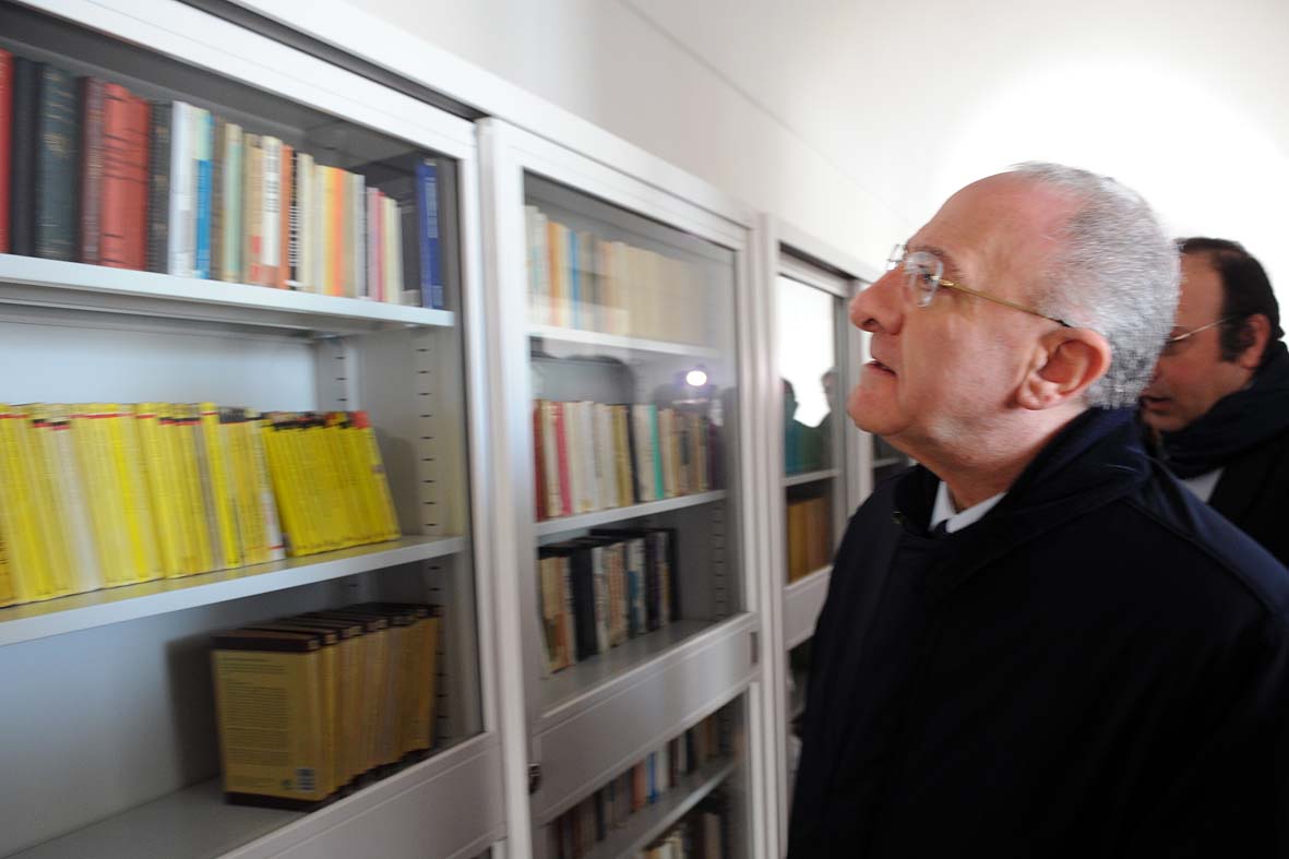   Presentazione del "Fondo Librario donazione Marco Amendolara". Salerno, 25 Gennaio 2012.
