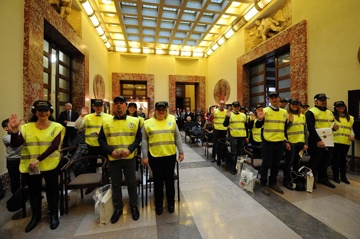   Venti vigili urbani stagionali al Comune di Salerno
