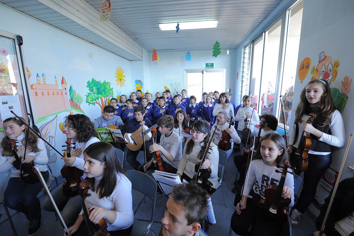   Il Sindaco De Luca alla manifestazione musicale I Bambini per i Bambini
