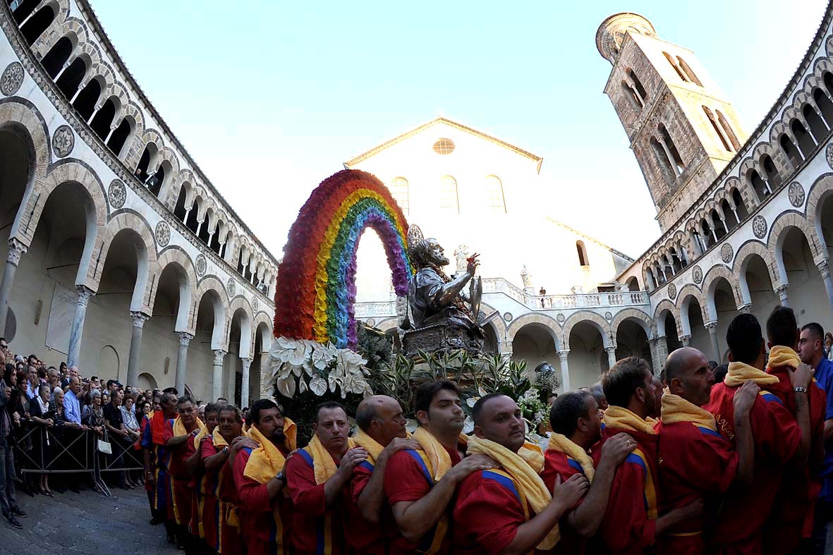   San Matteo 2012, la solenne processione per le strade della citta'. Salerno, 21 settembre 2012.
