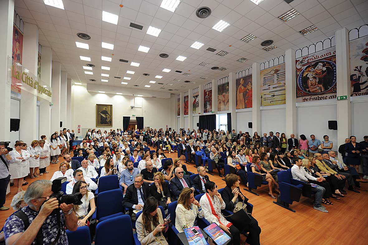   Il Sindaco Vincenzo De Luca partecipa all'inaugurazione reparto di ematologia
