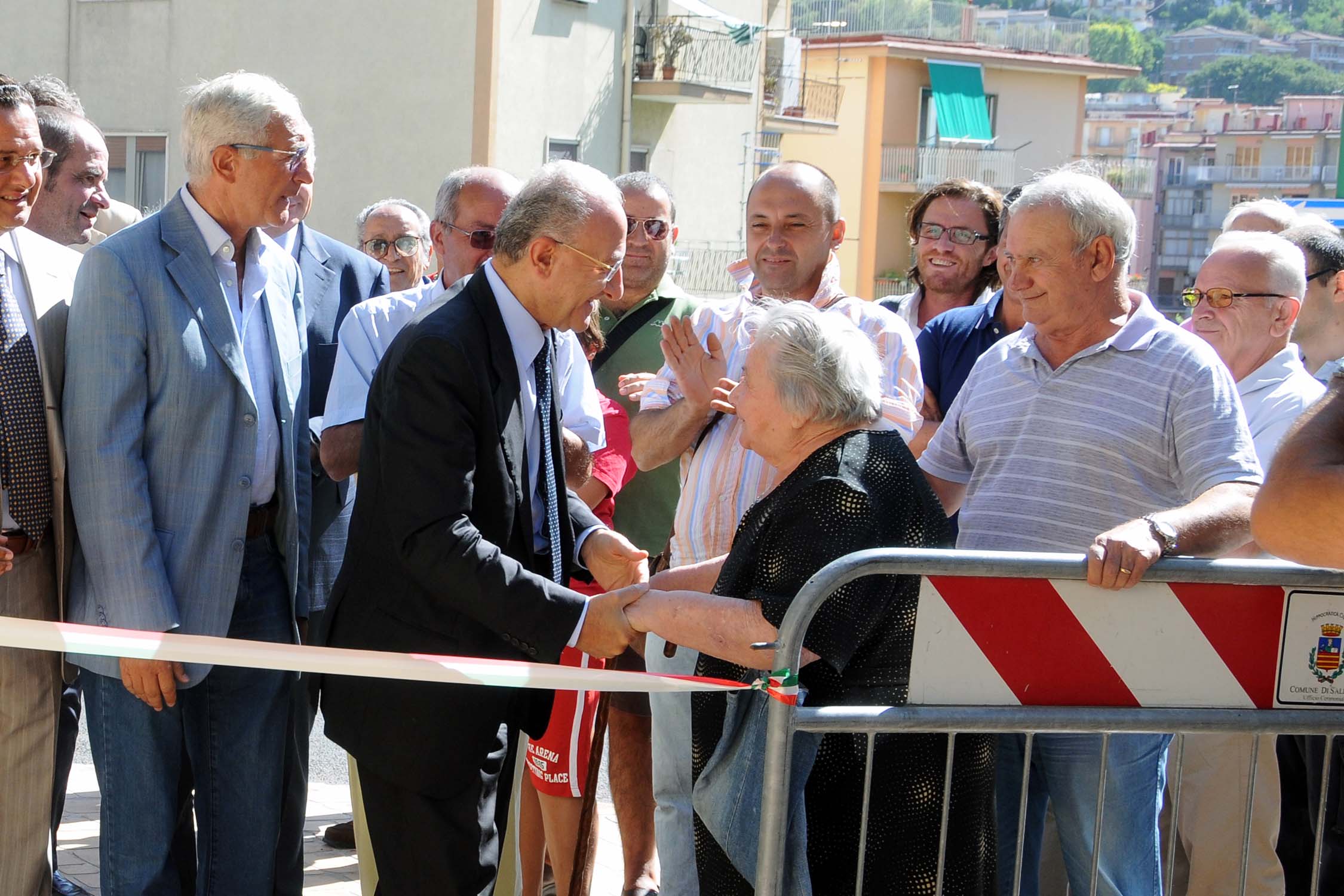   Il Sindaco De Luca inaugura i Giardini di via San Giovanni Bosco. Salerno, 31 agosto 2010

