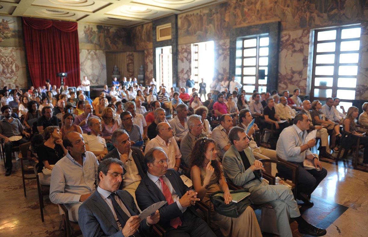   "Archintour", workshop sulla trasformazione del fronte del mare. Salerno, 7 Luglio 2012.

