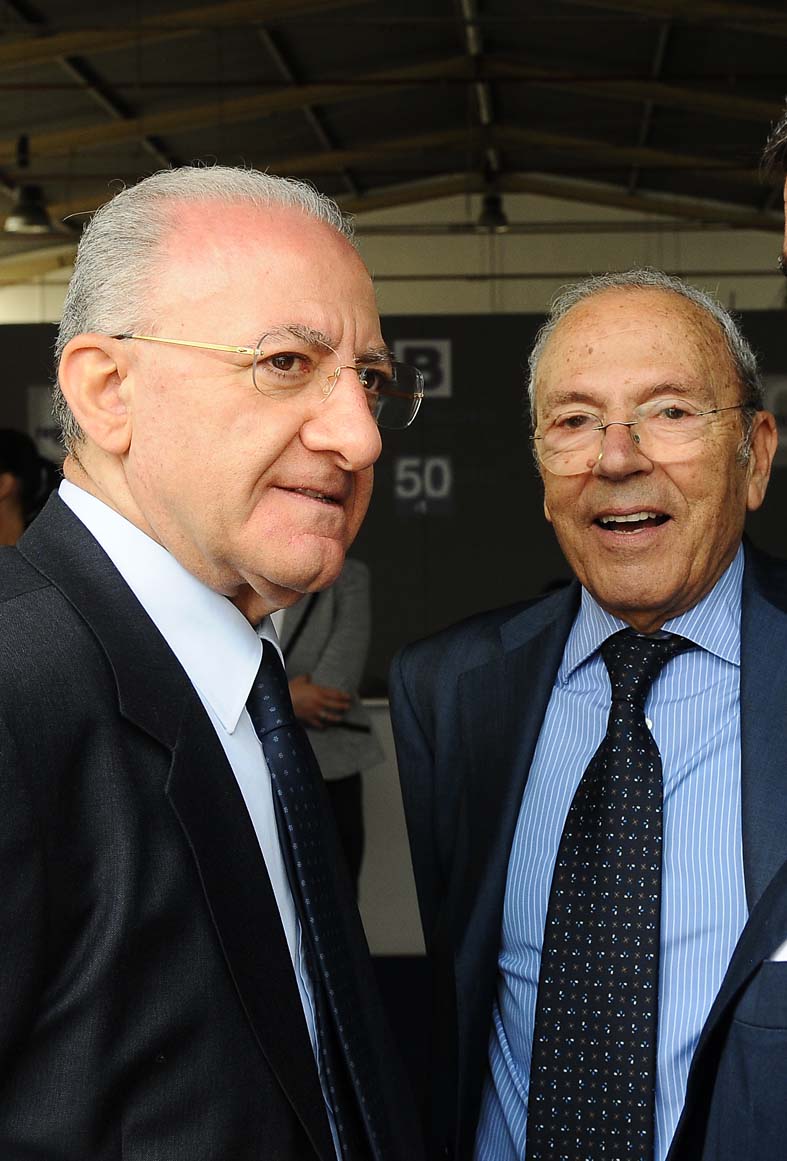   ll Sindaco di Salerno Vincenzo De Luca all'anniversario di fondazione delle Arti Grafiche Boccia. Salerno, 15 Maggio 2012
