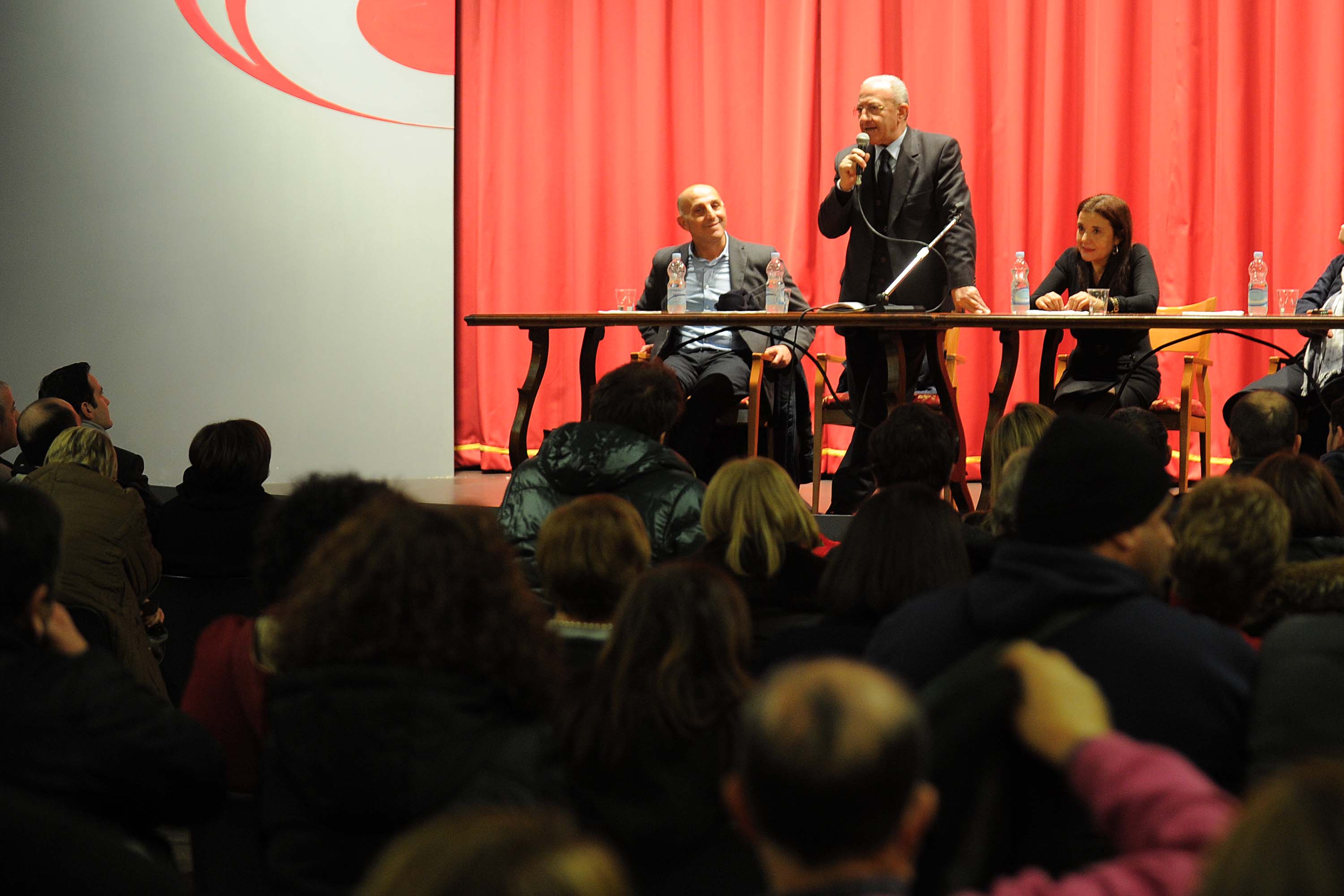   Il Sindaco De Luca incontra gli operatori di Salerno Solidale

