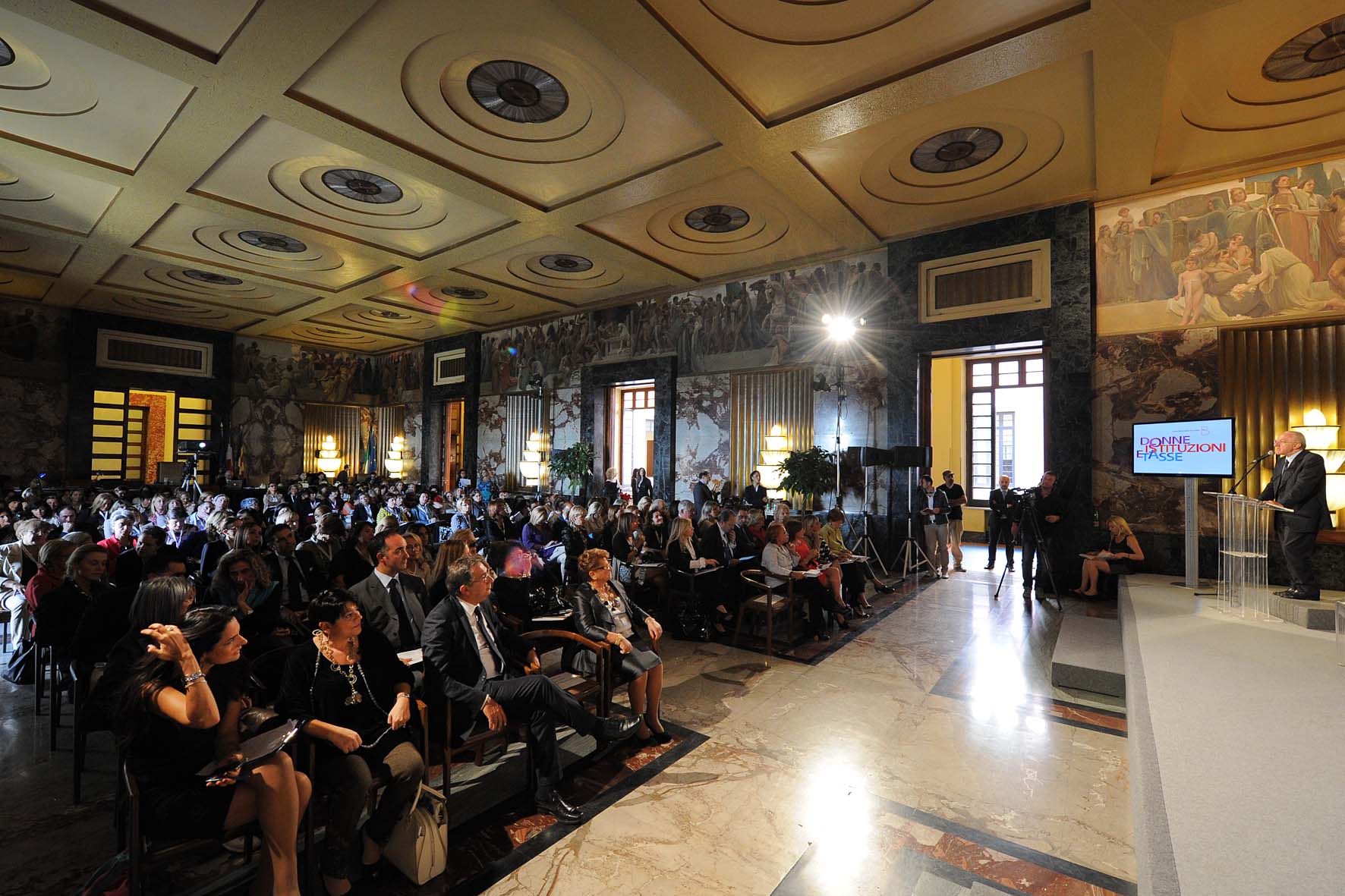   Convegno Internazionale "Donna, Economia e Potere"
