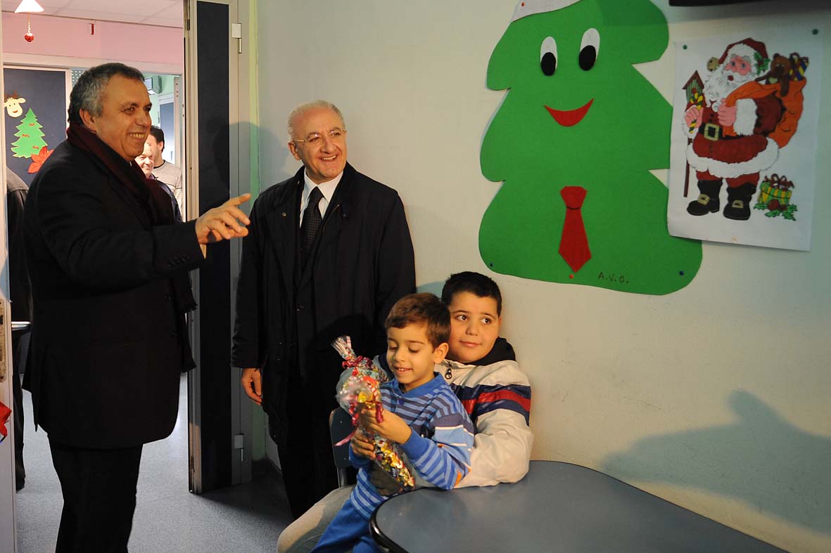   Il Sindaco De Luca visita il reparto di Pediatria dell'Ospedale San Giovanni di Dio e Ruggi d?Aragona

