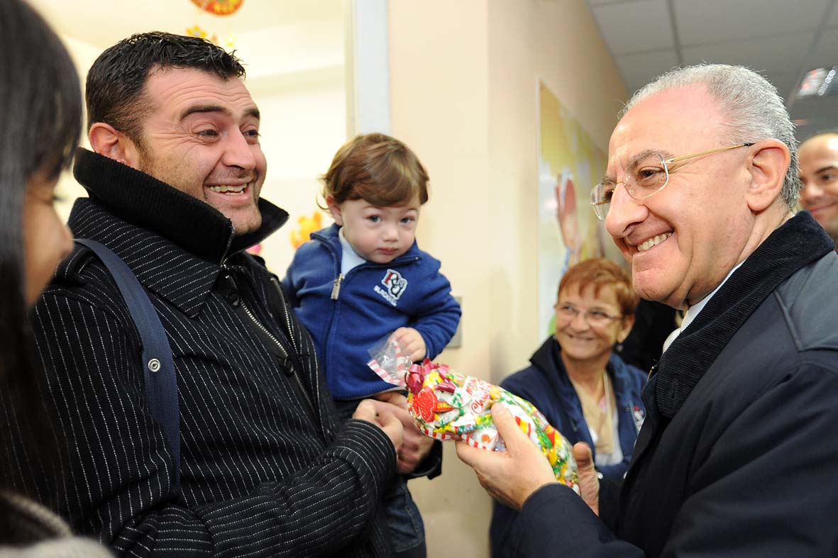   Il Sindaco De Luca visita il reparto di Pediatria dell'Ospedale San Giovanni di Dio e Ruggi d?Aragona
