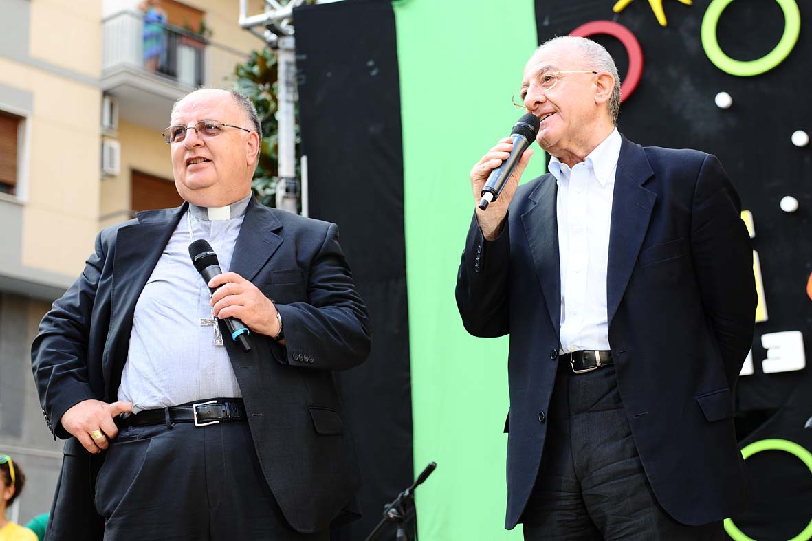   Il Sindaco e Vice Ministro V. De Luca alla Giornata Regionale dei Giovani 2013
