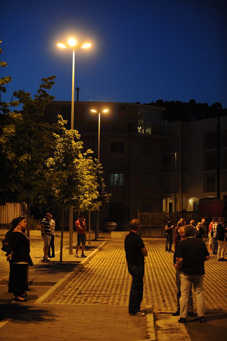   Accensione pubblica illuminazione via Ostaglio
