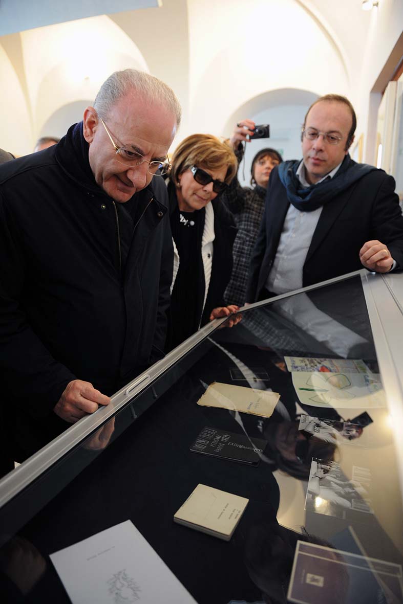   Presentazione del "Fondo Librario donazione Marco Amendolara". Salerno, 25 Gennaio 2012.
