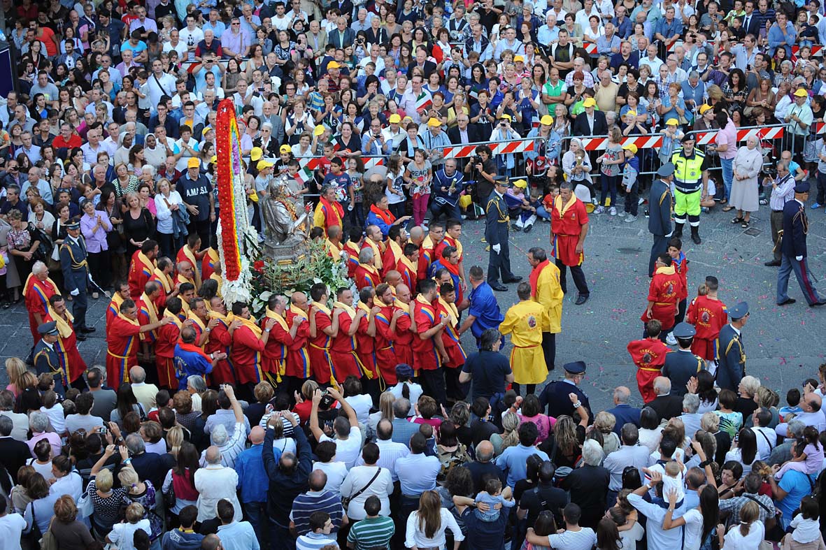   San Matteo 2012, la solenne processione per le strade della citta'. Salerno, 21 settembre 2012.
