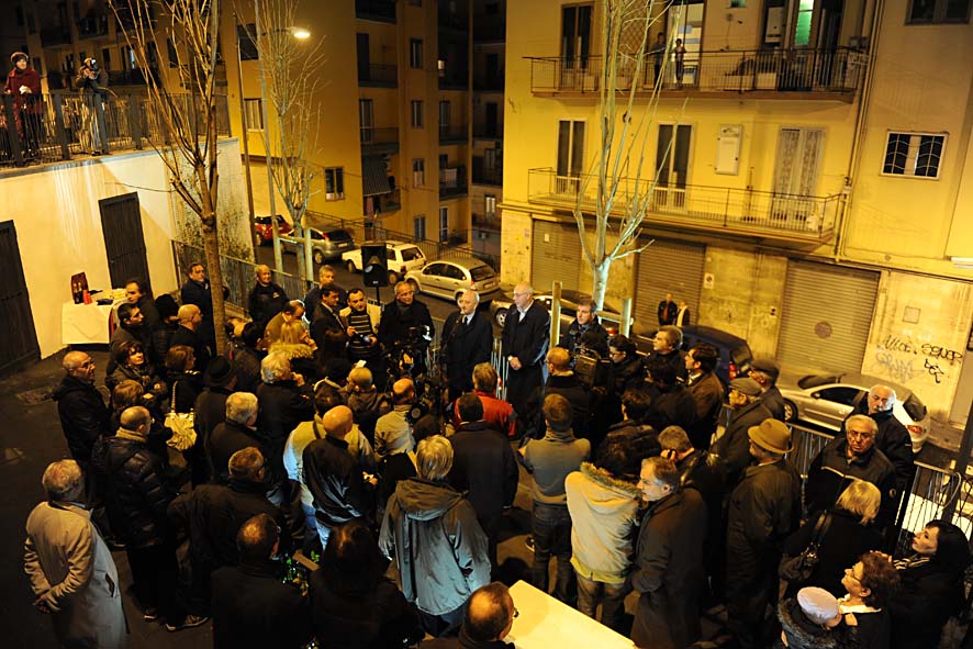   Inaugurazione nuovo arredo urbano e pubblica illuminazione in via Lanzalone - 9 dicembre 2011
