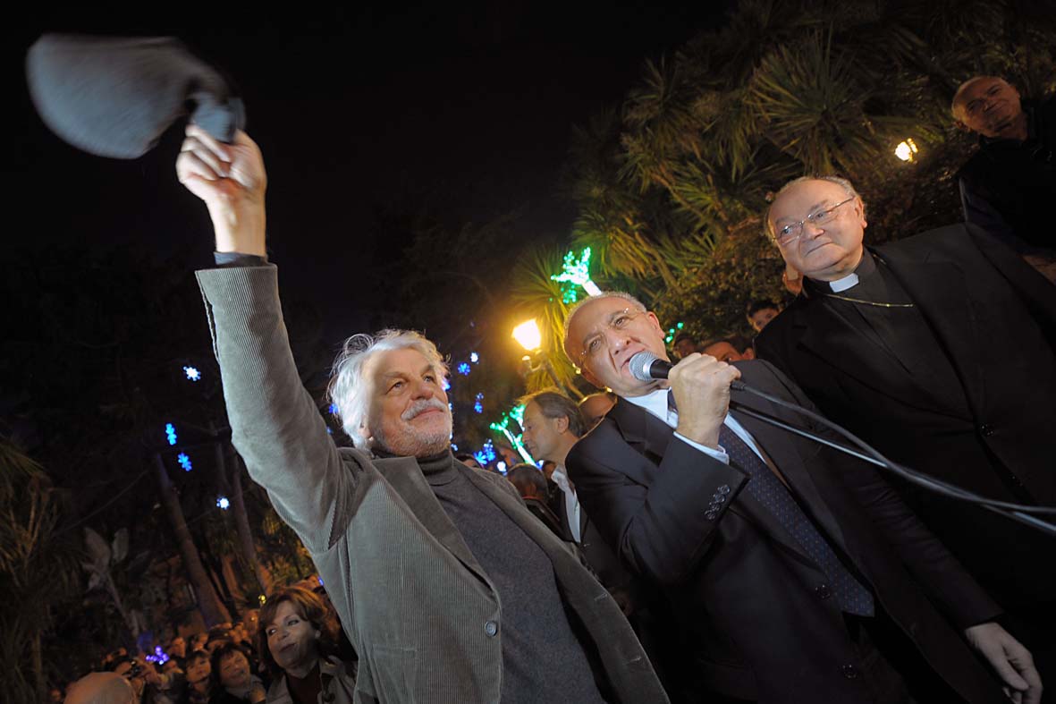   Elfi, draghi, stelle e magia: al via Luci d'Artista 2012-2013
