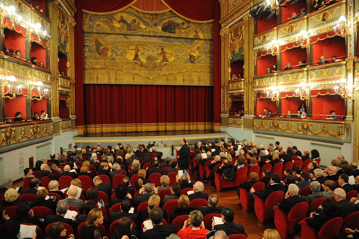   Con la Traviata il via alla stagione lirica del Teatro Municipale Giuseppe Verdi di Salerno
