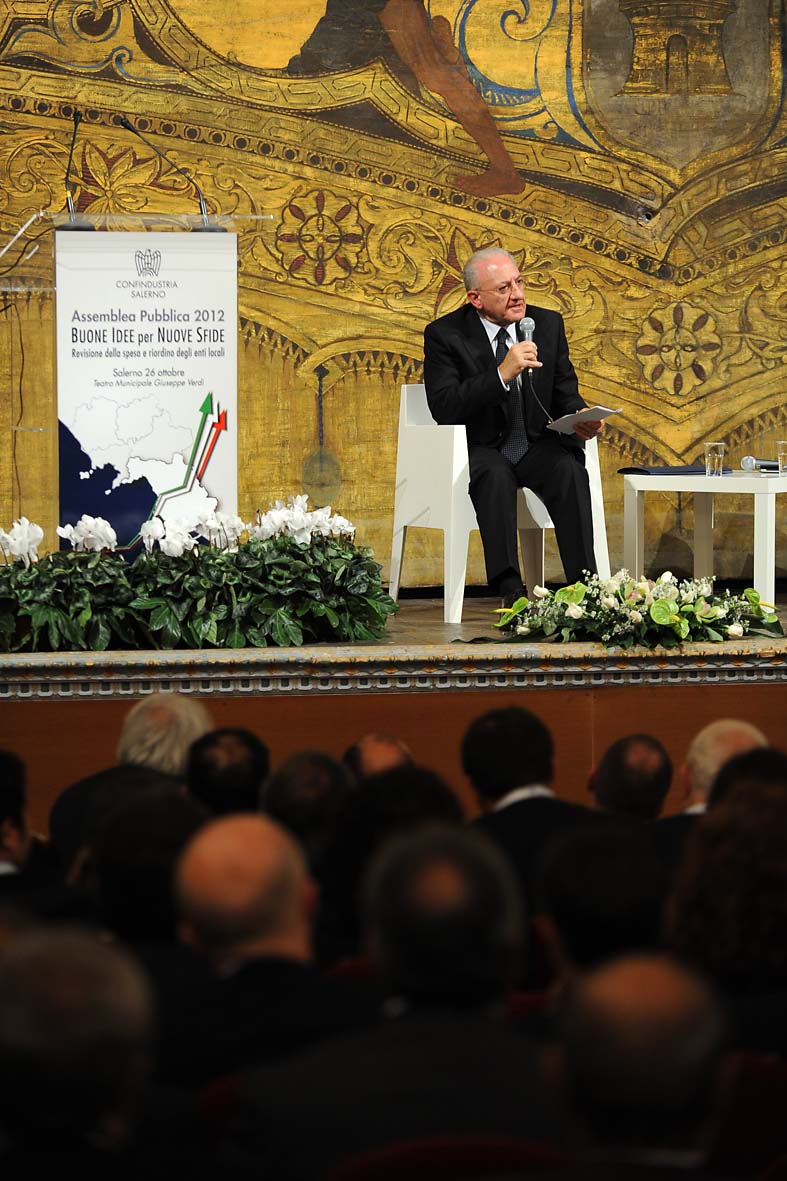   Il Sindaco De Luca all'assemblea pubblica di Confindustria Salerno
