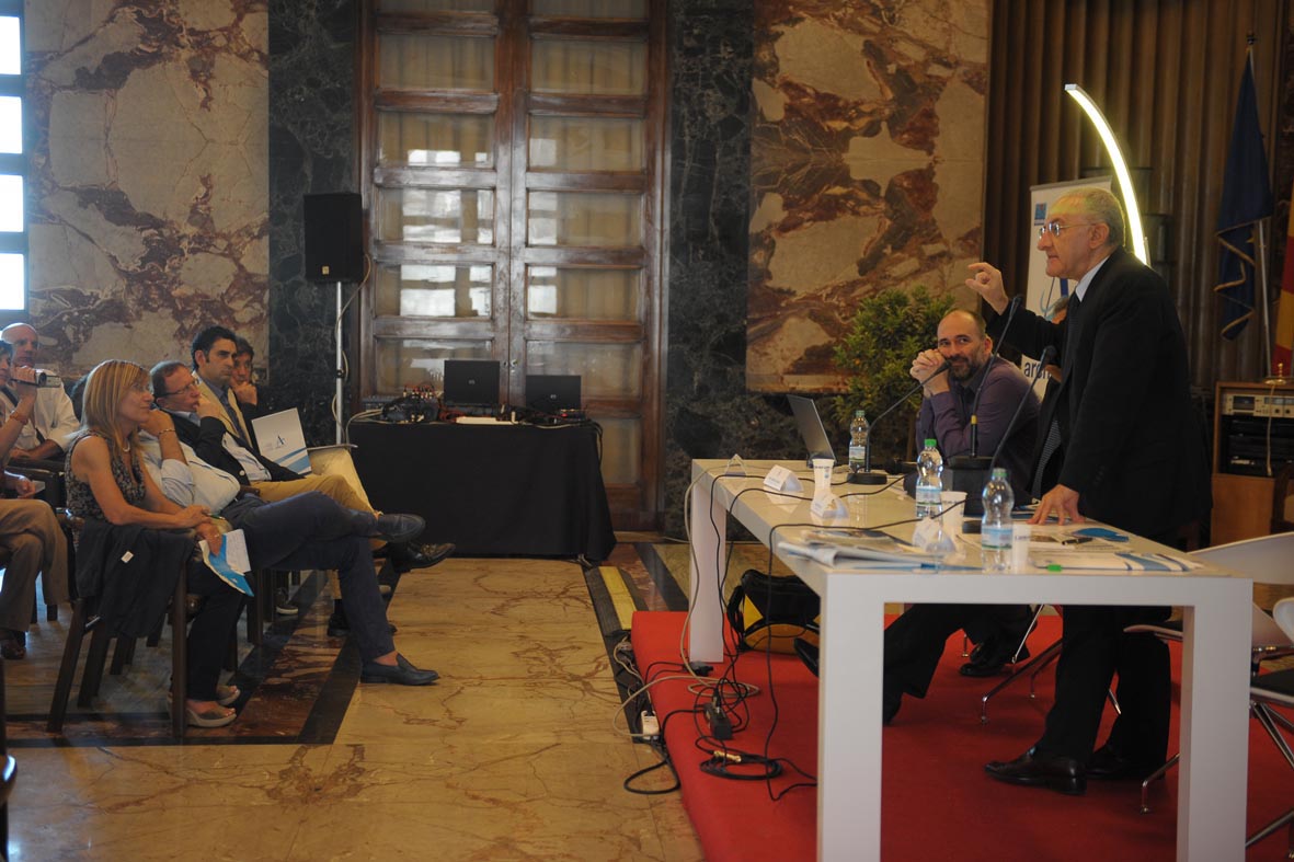   "Archintour", workshop sulla trasformazione del fronte del mare. Salerno, 7 Luglio 2012.
