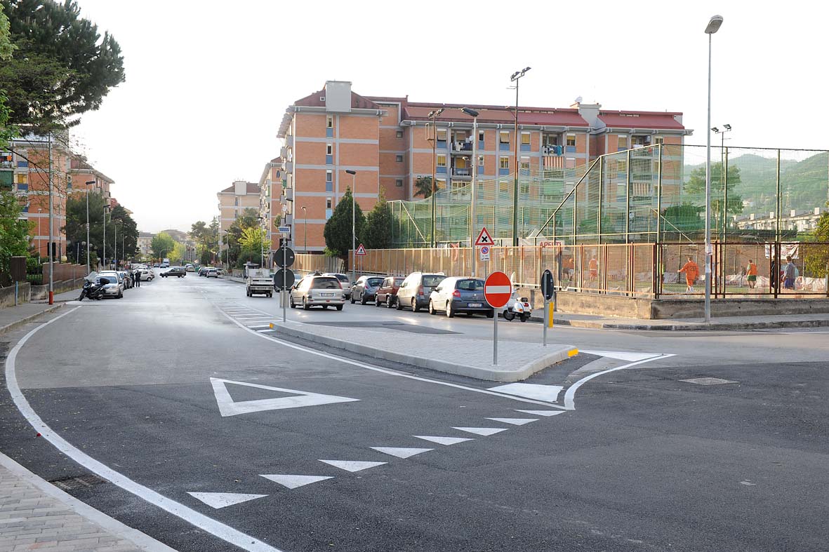   Taglio del nastro per la rotatoria Marchiafava-Premuda-Romero
