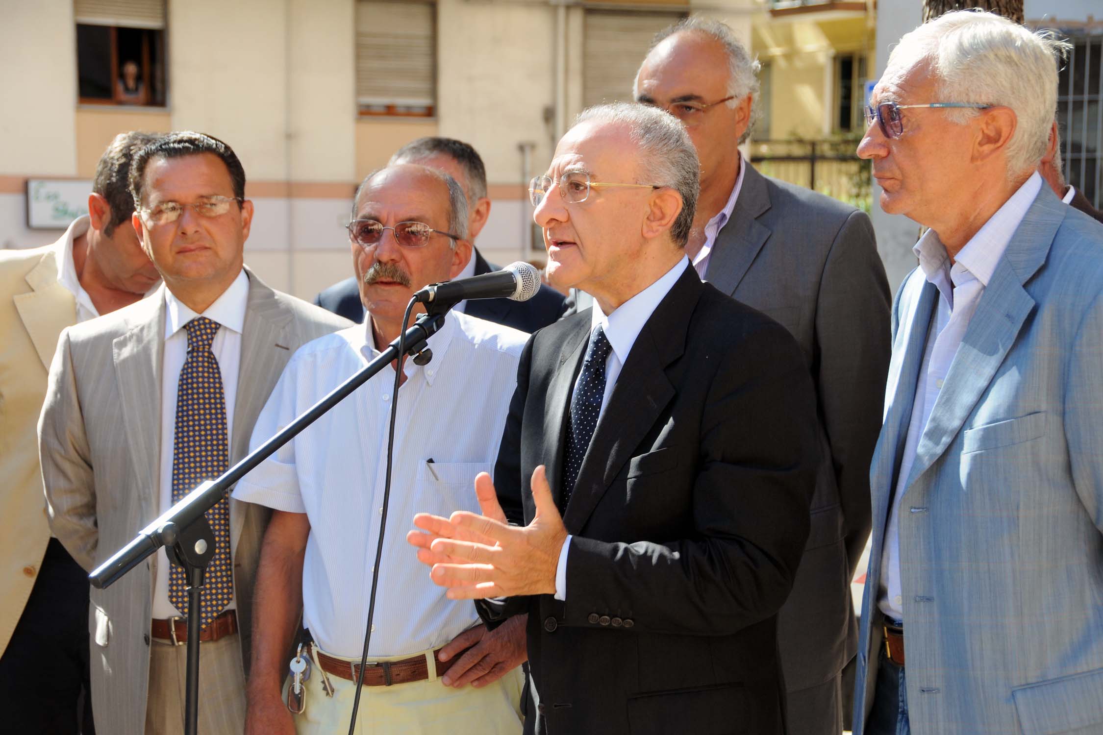   Il Sindaco De Luca inaugura i Giardini di via San Giovanni Bosco. Salerno, 31 agosto 2010

