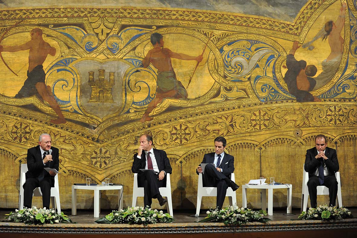   Il Sindaco De Luca all'assemblea pubblica di Confindustria Salerno
