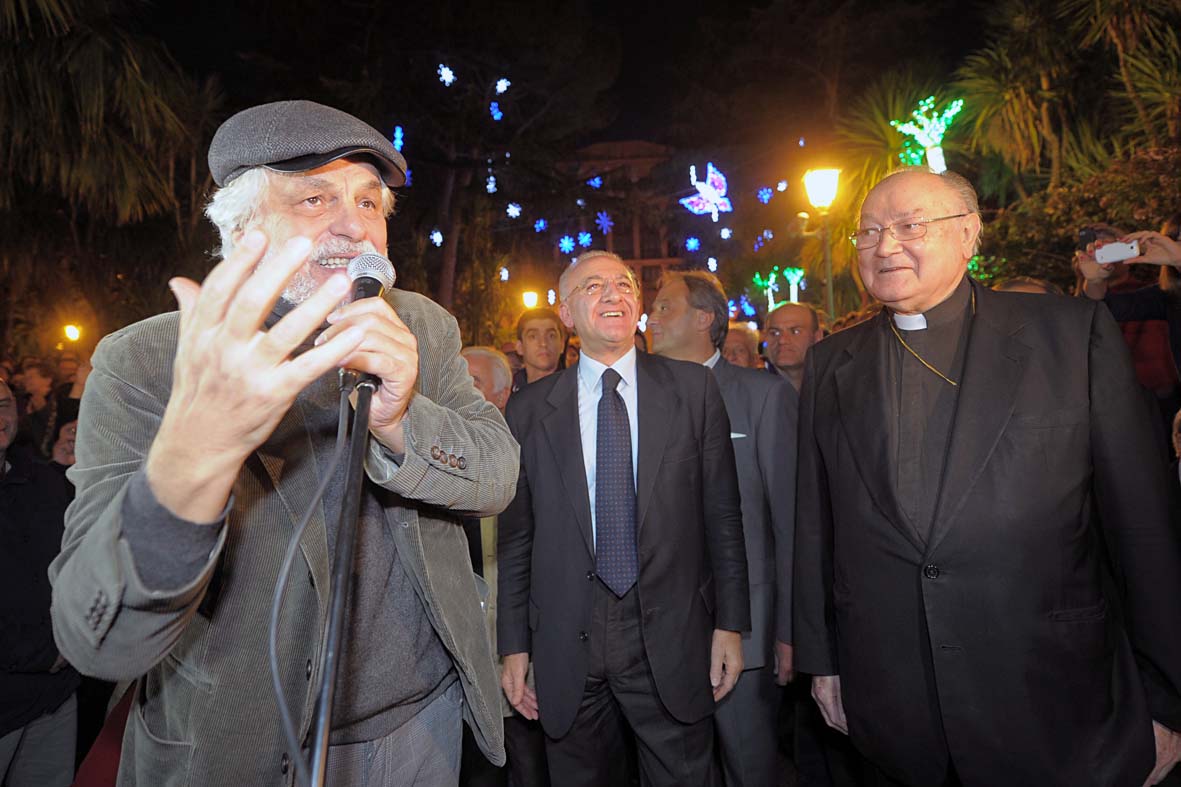   Elfi, draghi, stelle e magia: al via Luci d'Artista 2012-2013
