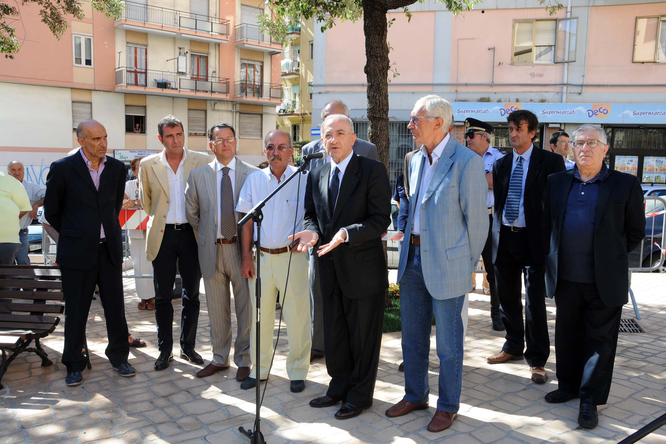   Il Sindaco De Luca inaugura i Giardini di via San Giovanni Bosco. Salerno, 31 agosto 2010
