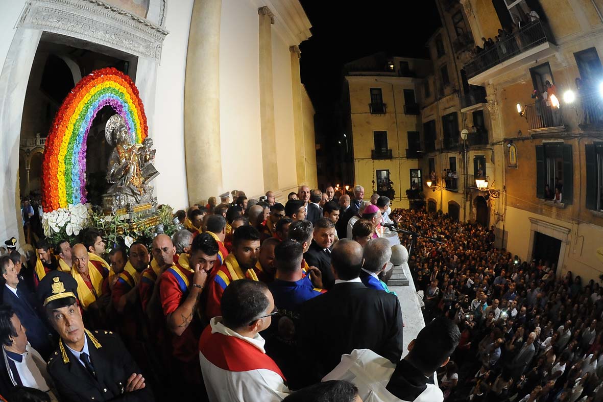   San Matteo 2012, la solenne processione per le strade della citta'. Salerno, 21 settembre 2012.

