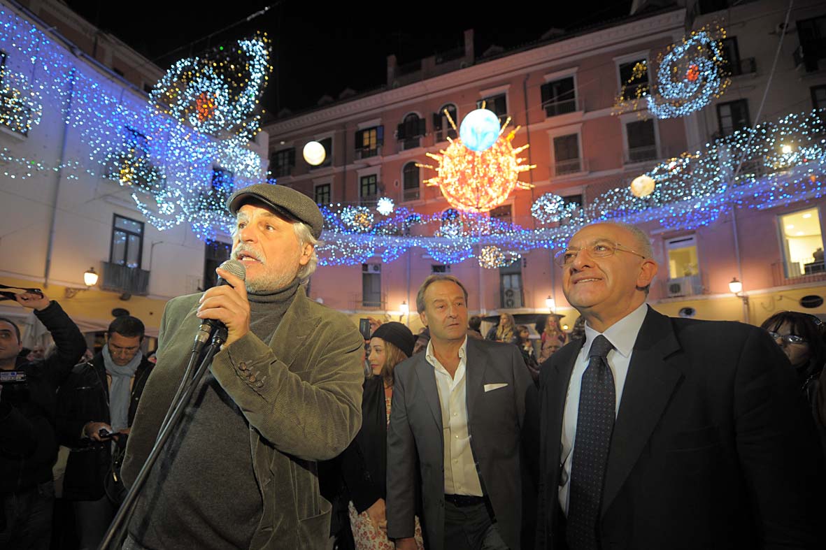   Elfi, draghi, stelle e magia: al via Luci d'Artista 2012-2013
