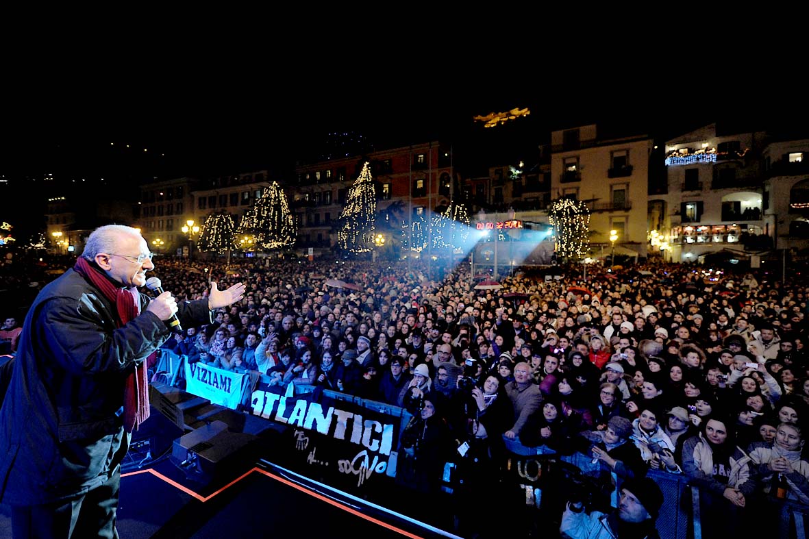   Centomila in piazza con Gianna Nannini ed il Sindaco Vincenzo De Luca. Salerno, 31 dicembre 2011

