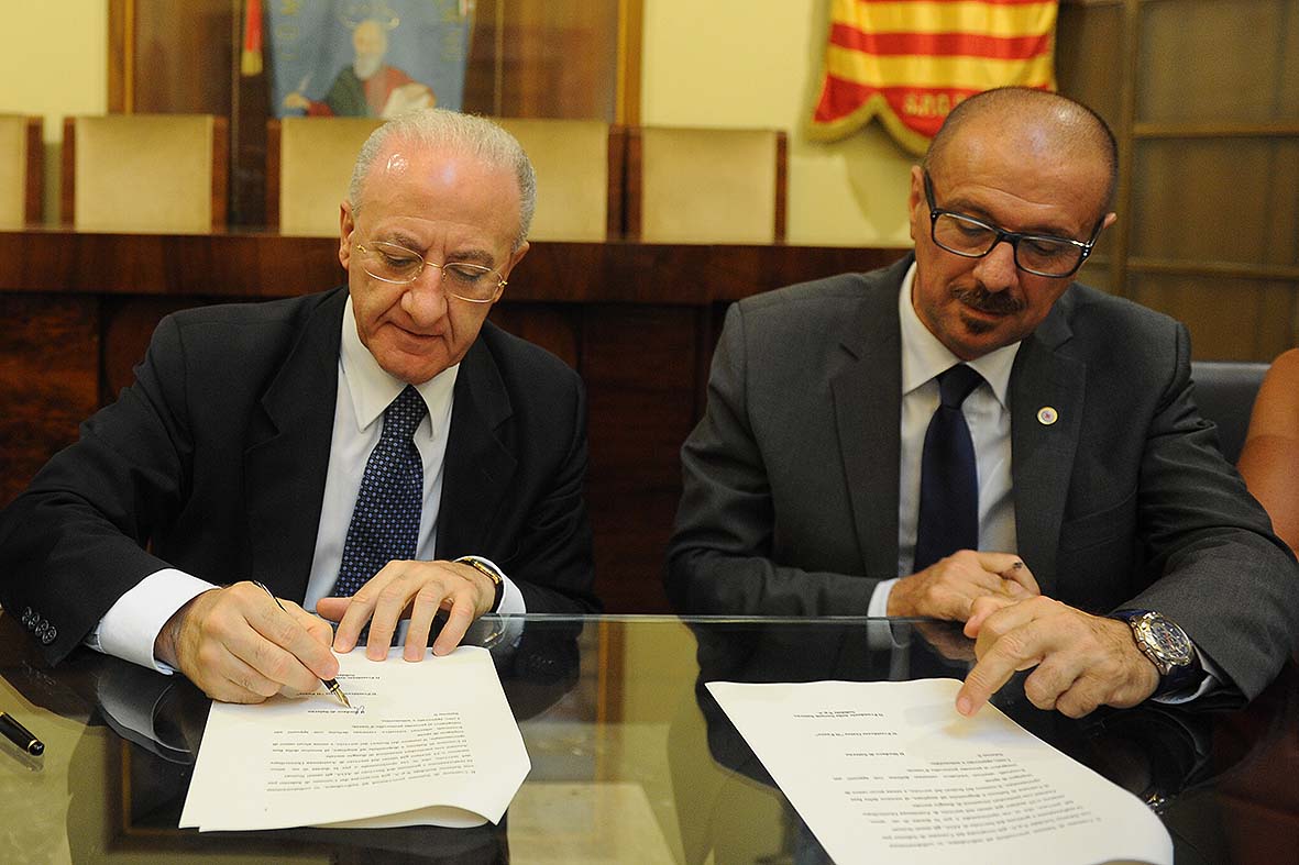   Firmato protocollo d'intesa progetto "Non sei piu' solo". Palazzo di Citta', 2 agosto 2013.
