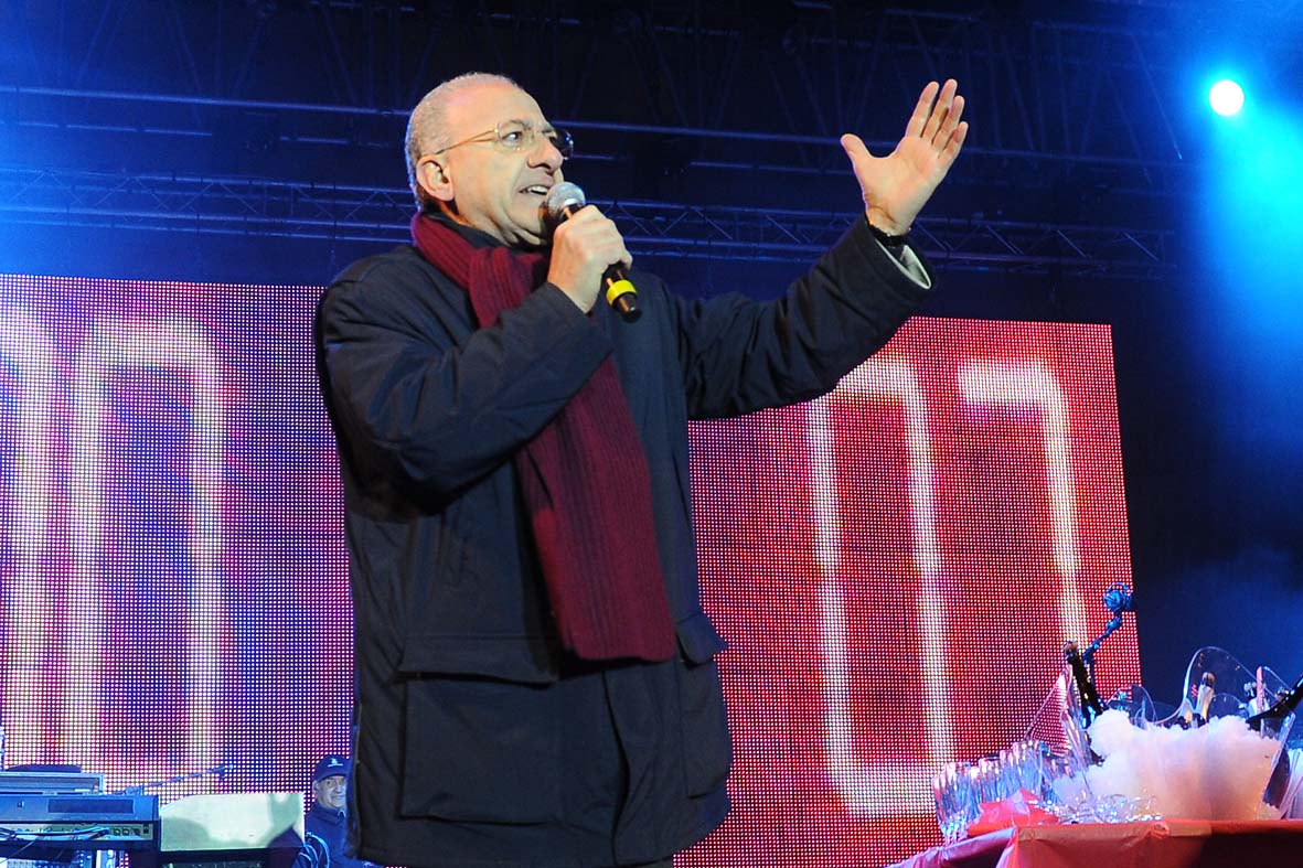   Centomila in piazza con Gianna Nannini ed il Sindaco Vincenzo De Luca. Salerno, 31 dicembre 2011
