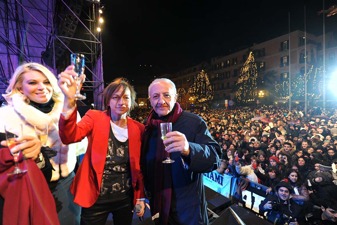   Centomila in piazza con Gianna Nannini ed il Sindaco Vincenzo De Luca. Salerno, 31 dicembre 2011
