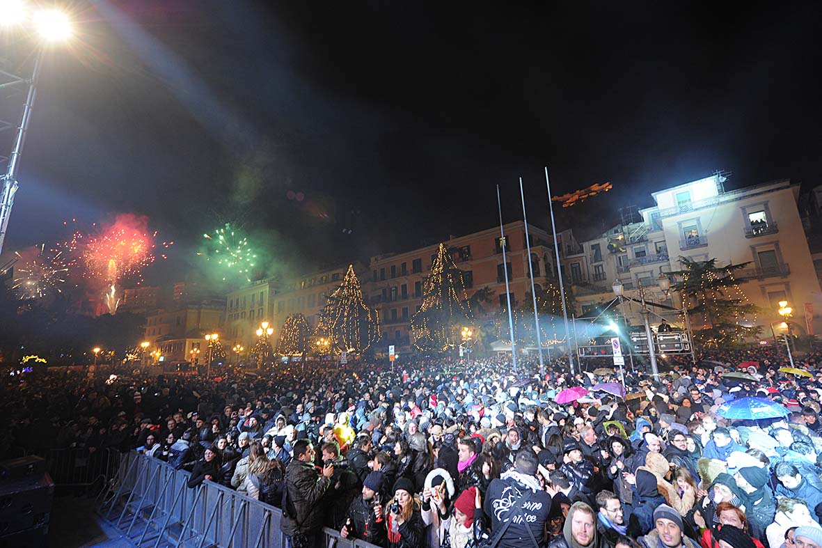   In centomila per il Capodanno in piazza con Grignani e Britti
