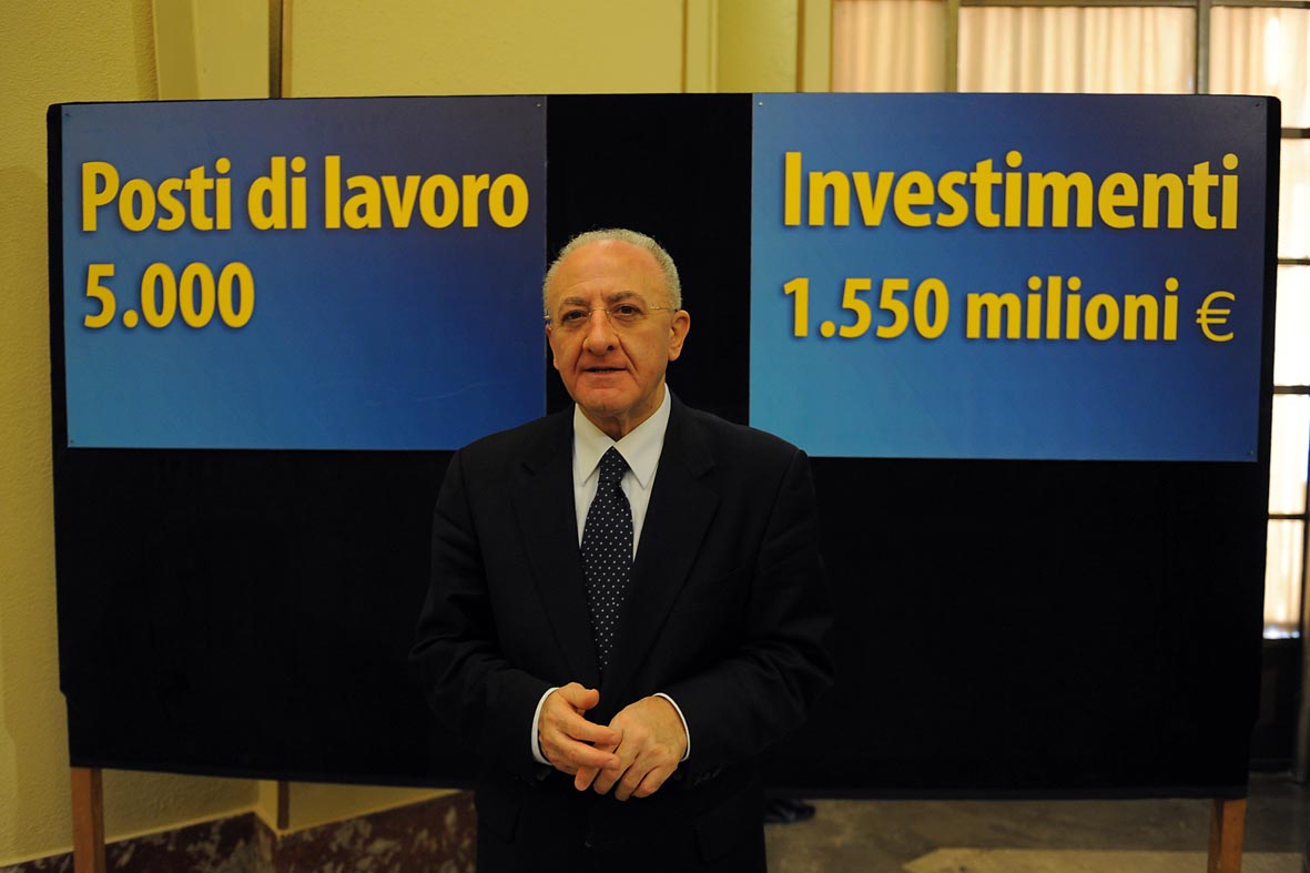   Lavoro e Solidarieta': conferenza stampa di fine anno del Sindaco De Luca, Salerno, 30 dicembre 2010
