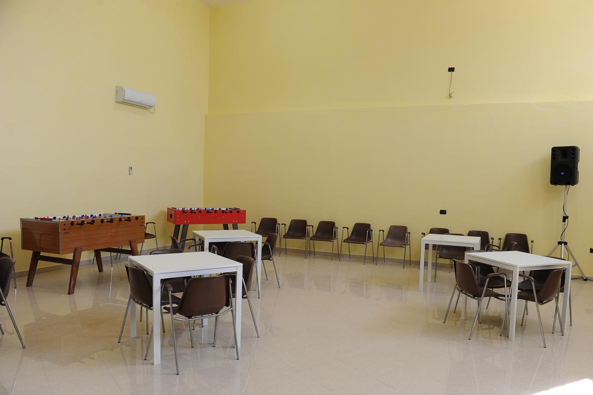   Il Sindaco De Luca inaugura il nuovo Oratorio della Chiesa S. Maria ad Martyres. Domenica 27 febbraio 2011
