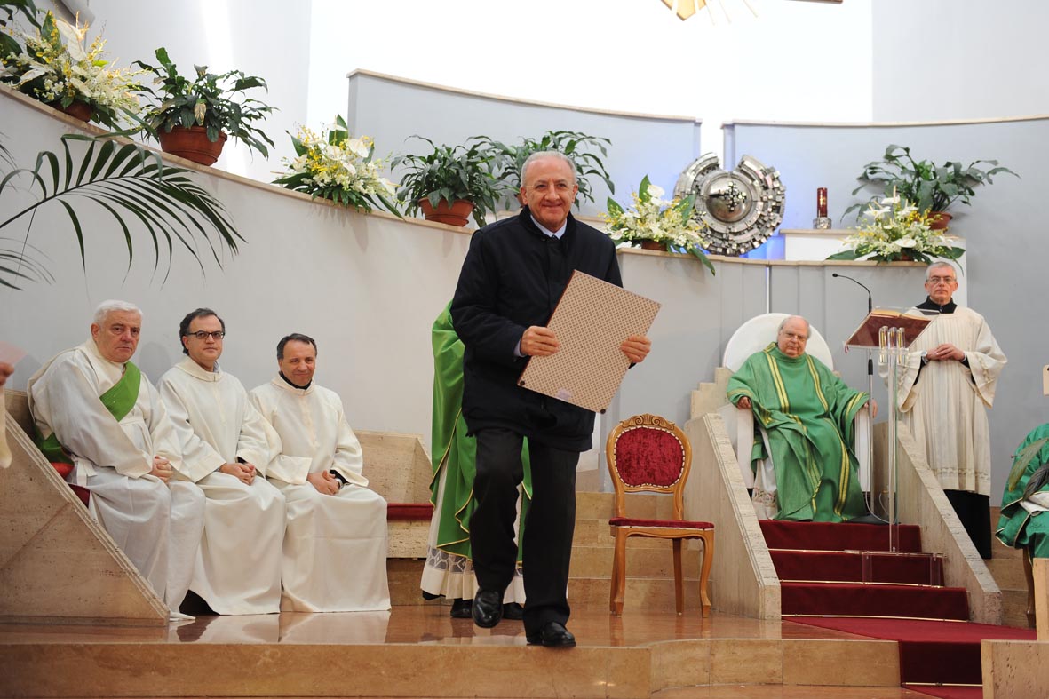   Il Sindaco De Luca inaugura il nuovo Oratorio della Chiesa S. Maria ad Martyres. Domenica 27 febbraio 2011
