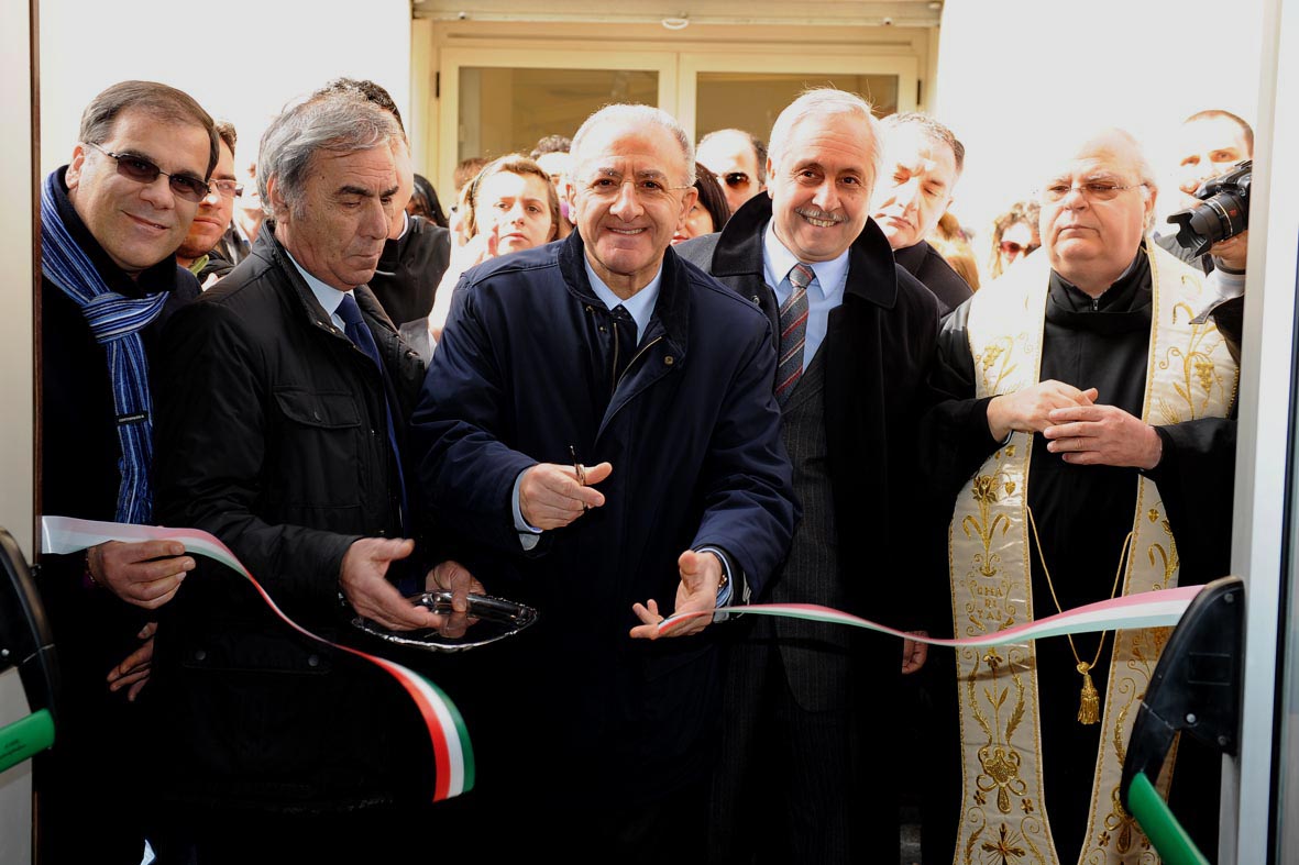   Il Sindaco De Luca inaugura il nuovo Oratorio della Chiesa S. Maria ad Martyres. Domenica 27 febbraio 2011
