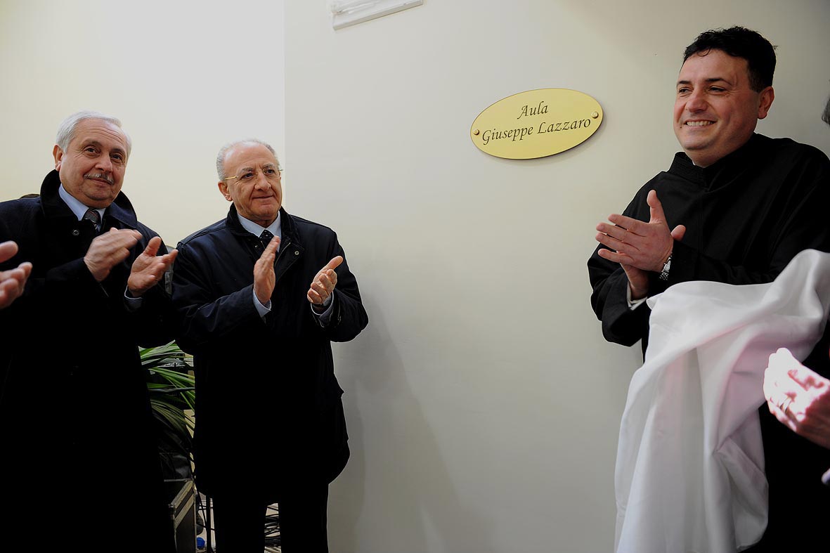   Il Sindaco De Luca inaugura il nuovo Oratorio della Chiesa S. Maria ad Martyres. Domenica 27 febbraio 2011
